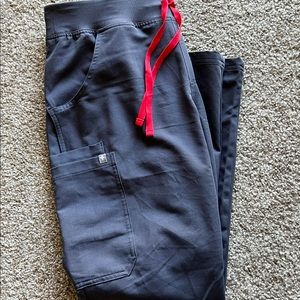 FIGS Women’s Kade Cargo Scrub Pants - Medium Petite